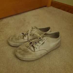 Vans off the wall plain white shoes